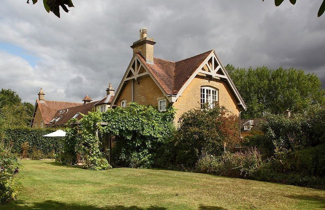 Epsom Cottage - Photo 20