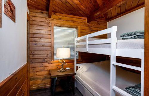 Fife Lake 2BR Getaway with Hot Tub - Foto 13