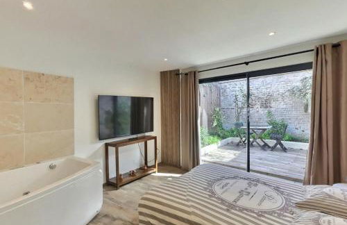 Bel appartement rdc détente Balnéo & Ciné & Terrasse proche Centre Gare Amiens - Foto 2