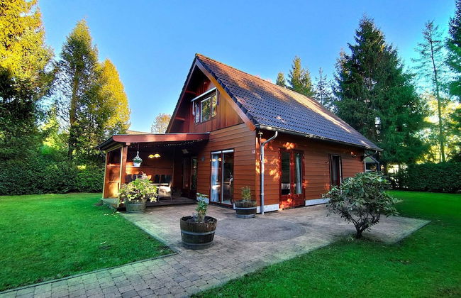 Terrace Apartment With Lush Garden - Photo 25