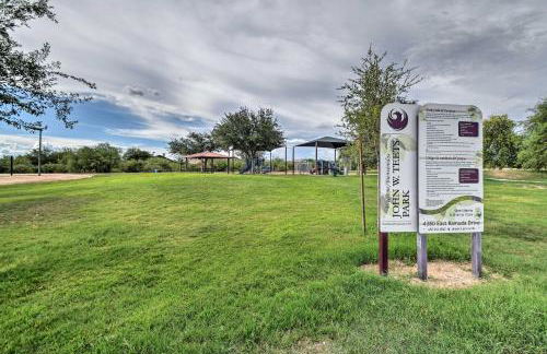 Patio and Fire Pit Family Retreat in Cave Creek! - Foto 34