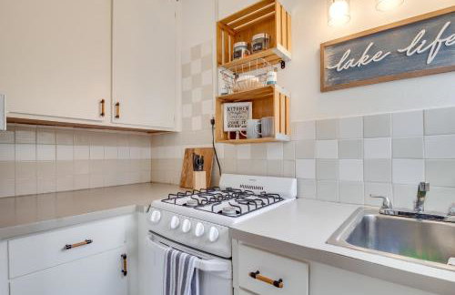 Mountain Home Cabin with Fire Pit Less Than 1 Mi to Lake! - Foto 11