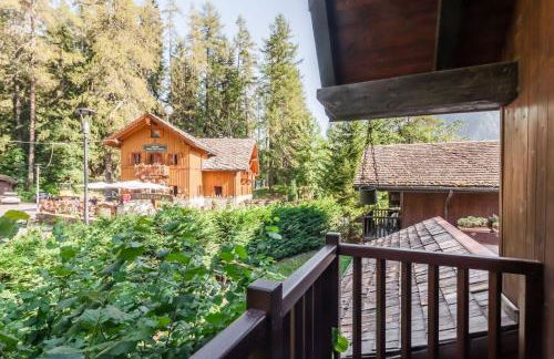 Parcheggio-Camino-8pax - Chalet immerso nella Natura - Foto 12