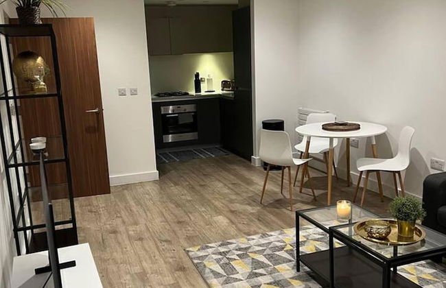 Modern 1 Bed Flat Near Station and City - Foto 26