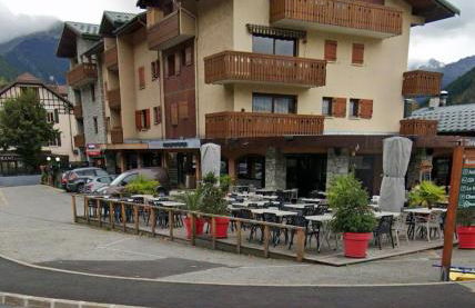 Appartement spacieux et lumineux plein centre vue les arcs - Photo 10