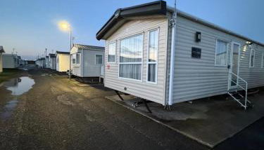 3 bedroom Lyons Oakfield Towyn pets welcome - Foto 1