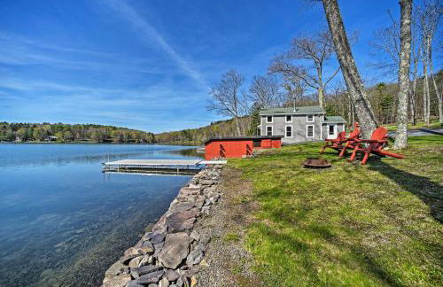 BBQ Ready Lakeside Milford Home with Paddleboat - Foto 32