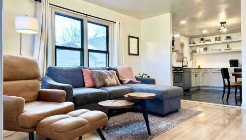 Campus Cottage Kng Bed! Walk To Uco And Downtown - Foto 1