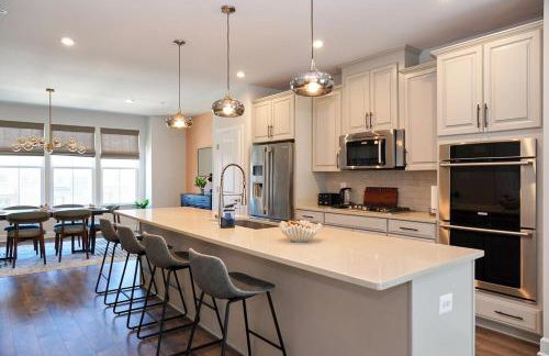 New LUX home close to DC and Metro - Photo 45