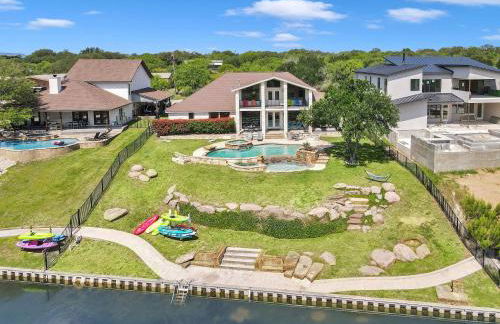 Waterfront House on Lake LBJ Cove and Concierge Services - Foto 1
