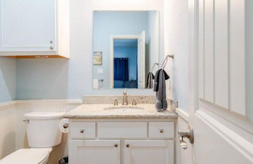 Central 2BR 2BA Easy Beach Access Sleeps 10 - Foto 41