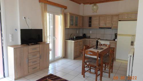 ΥΠΕΡΟΧΟ ΣΠΙΤΙ ΜΕ ΘΕΑ ΣΤΟ ΝΕΟ ΔΕΡΜΑΤΙ Karpenisi - Foto 5, stove