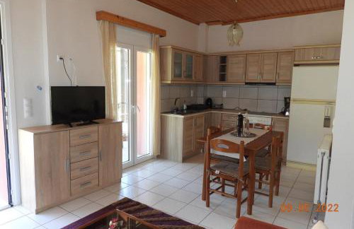 ΥΠΕΡΟΧΟ ΣΠΙΤΙ ΜΕ ΘΕΑ ΣΤΟ ΝΕΟ ΔΕΡΜΑΤΙ Karpenisi - Photo 5