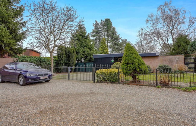 Bright Holiday Home in Lanaken near Lake with Garden - Foto 38