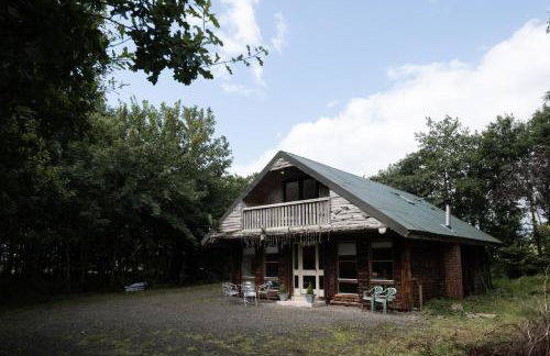 Lilly Lodge; nestled within the forest. - Foto 23