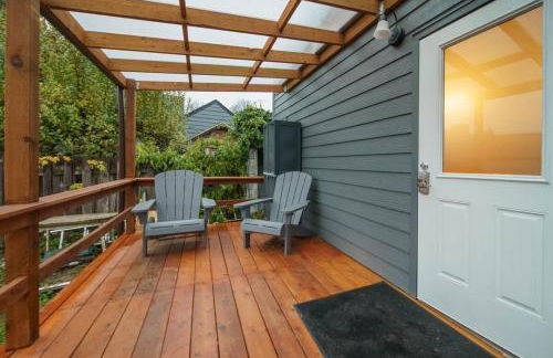 #StayInMyDistrict Overlook Backyard Tiny Suite - Photo 3