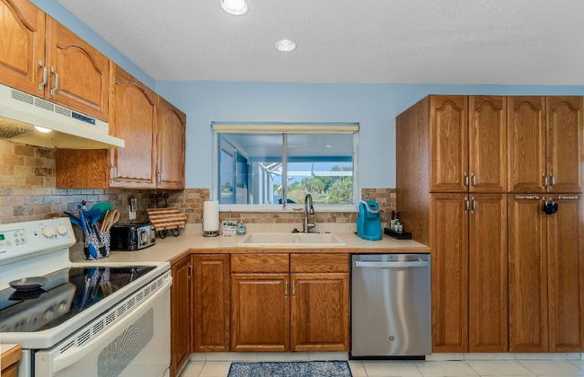 Canal Dreams 3 BR 2 BA Pool Home on the Canal - Photo 30