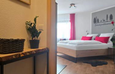 Schwarzwaldmarie in Titisee mit Badewanne Sonnenbalkon TG-Stellplatz Küche - Foto 8