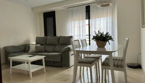 Dúplex céntrico con terraza y parking gratuito - Foto 3