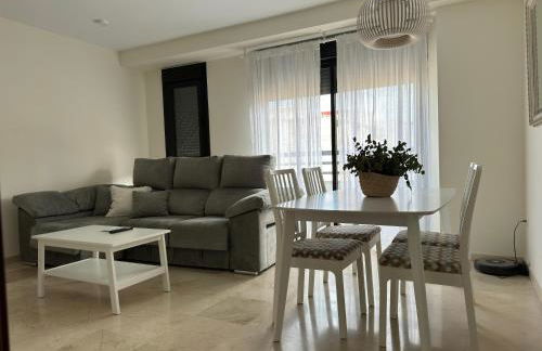 Dúplex céntrico con terraza y parking gratuito - Foto 3