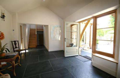 Putsborough Manor 3 Self Catering Cottages with Beach a short walk, dog friendly all year, On site Tennis, Play Area, Paddock, Spa baths, BBQ, Private Gardens, Superfast WIFI - Photo 33