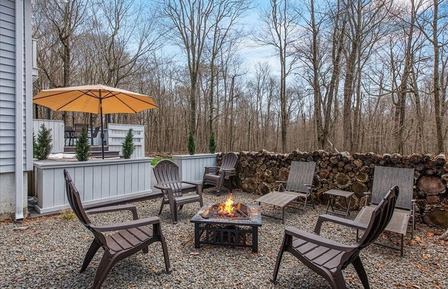 Pocono Scandinavian Cottage 2 Bedroom Cottage by RedAwning - Foto 51