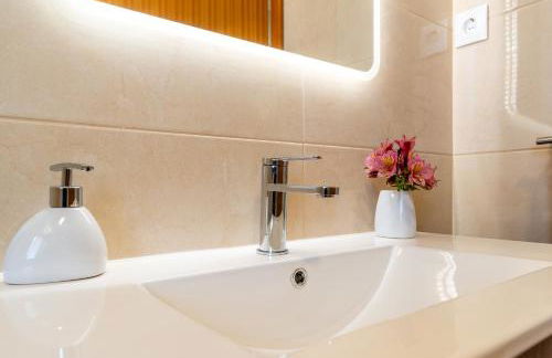 Goncalves House - AC and private parking - Foto 11