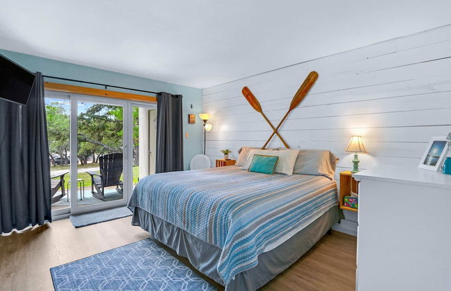 Charming Lakeside Condo - Moments to Lake Fun - Foto 5