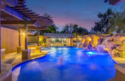 Estate Resort Style Oasis 6BDRM, 5.5 Bath Heated Pool with Misters - Foto 21