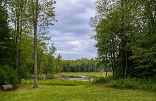 Serene Rustic Retreat with Lake - Photo 41