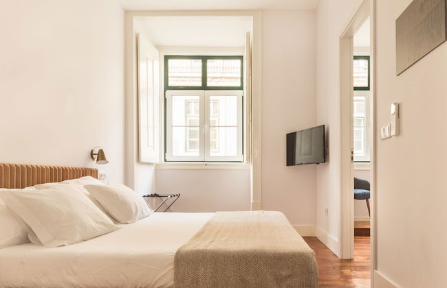 The Visionaire Apartments - Photo 61