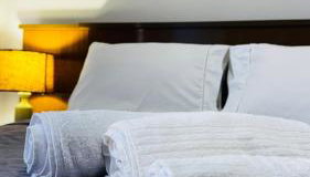 Stúdio Amplo com Ar perto da Praia de Itapuã - Foto 3