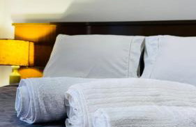 Stúdio Amplo com Ar perto da Praia de Itapuã - Foto 3