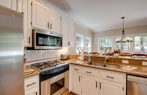 Stunning Lake Oconee Retreat with Pool Access! - Foto 9