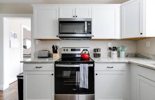 RVA Cottage Cozy & Spacious Near Downtown - Foto 30