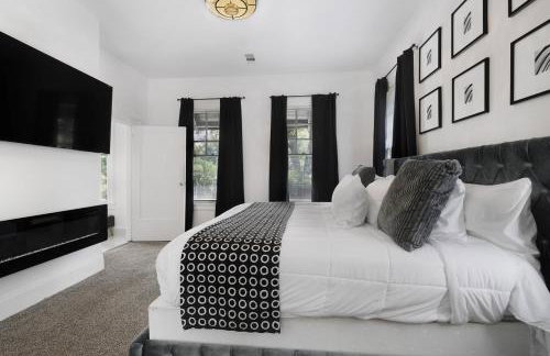 Family-Friendly 5BR | Sleeps 15 | 3 mins Downtown! - Foto 26