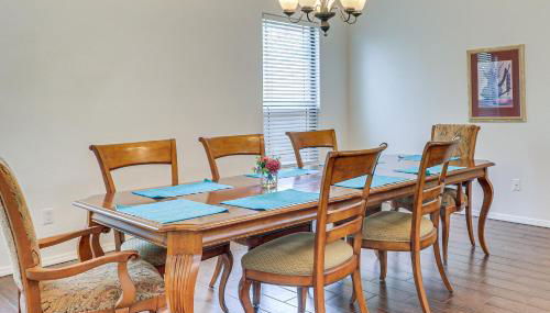 Easy ABQ Access Large Family Home with Patio and Yard - Foto 5