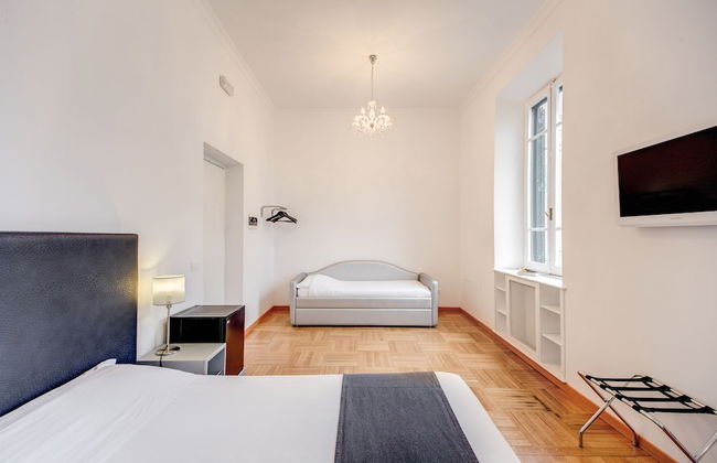 Imperia Suite - Photo 4