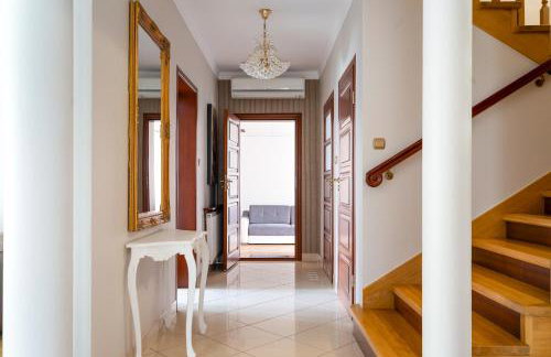 Golden Villas - Elegant Family Villa with Garden near Warsaw - Foto 6