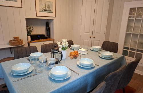 Arvonia sleeps 7, sea views, dog friendly - Foto 3