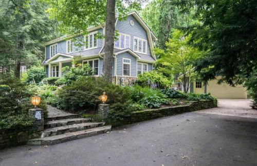 Historic 4BR Colonial with Pool Table and Fire Pit - Foto 42