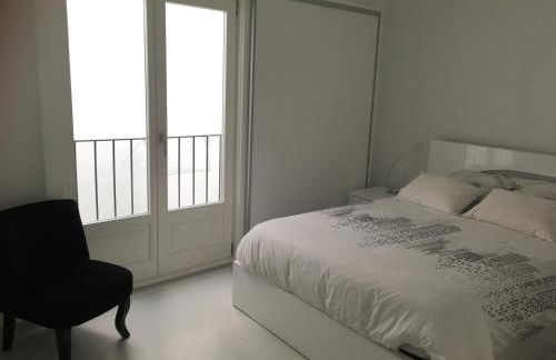 VIANA é AMOR apartamento no centro histórico - Foto 12