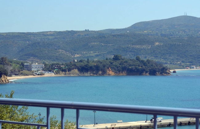 Villa in Finikounta Near Sandy Beach - Photo 18