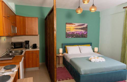 Central & Riverfront Room 2 - Photo 13