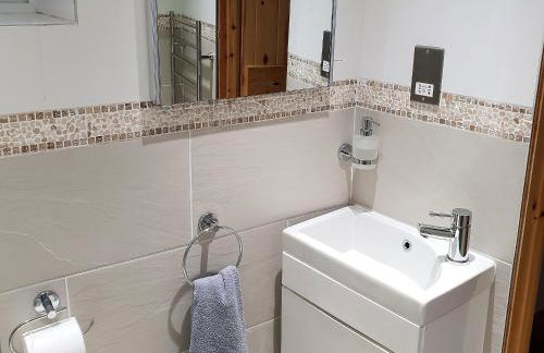 Riverbank Cottage - Photo 10