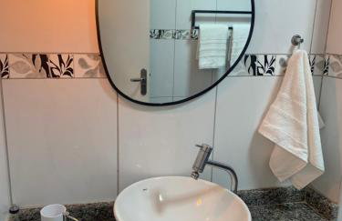 Apartamento em Santos no Gonzaga em frente a praia - Foto 23