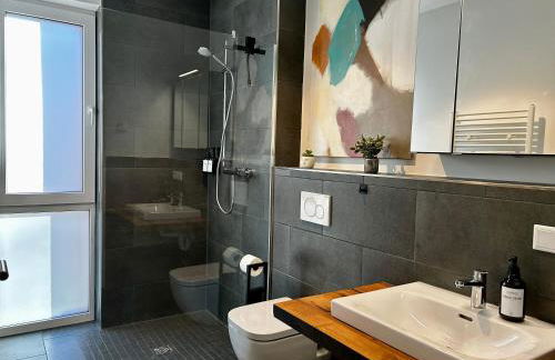 LITELIVING Cozy Suite - Sauna - Balkon - Parken - BBQ - Modern & Gemütlich - Foto 8