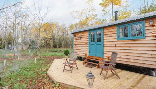 Catchwater - Photo 3