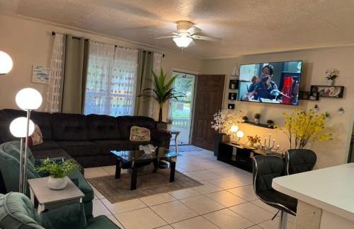 Centrally Located Pet-friendly peaceful home - Foto 6