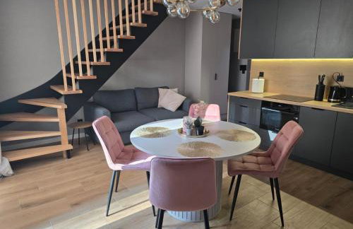 Domek na Kaszubach nad jeziorem Kamień - Prywatne Jacuzzi i Rowerek Wodny - Foto 1